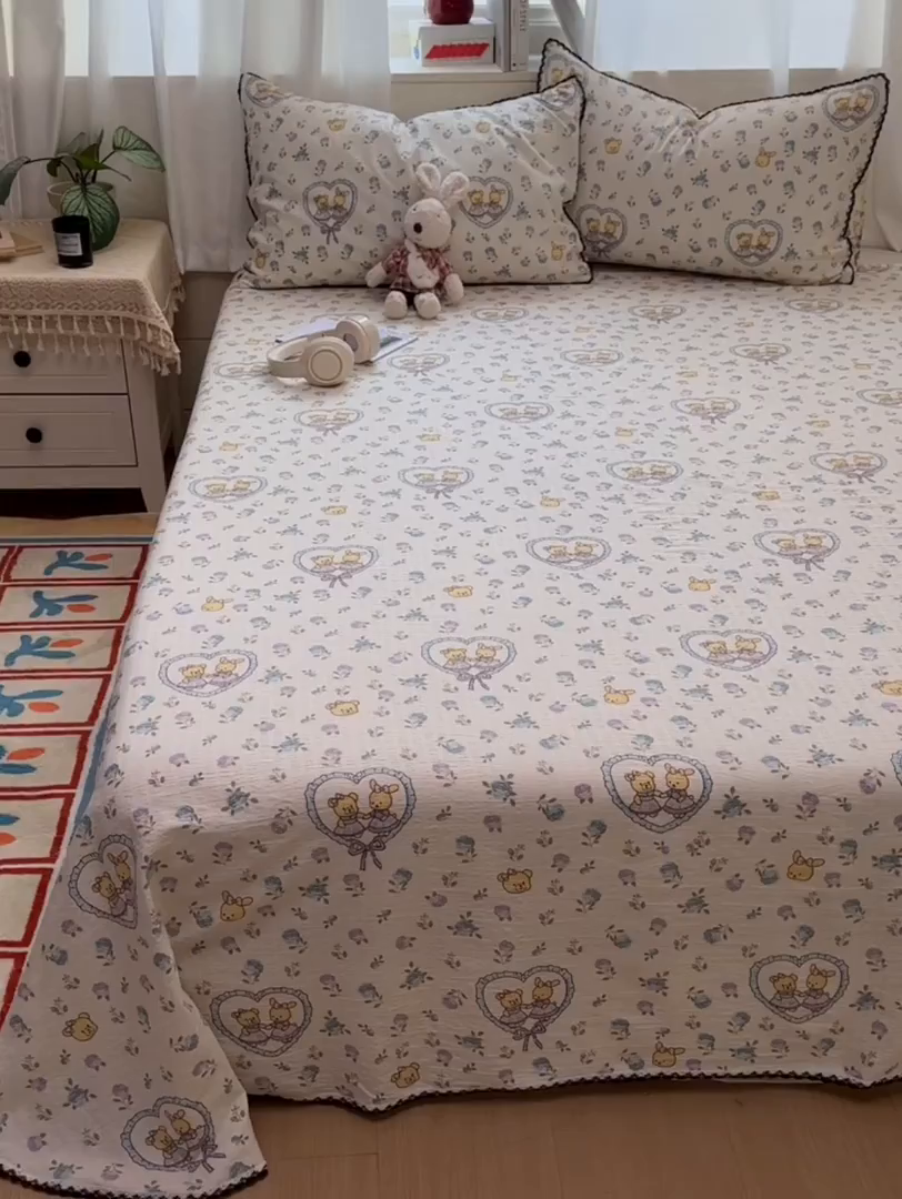 91家纺网 家纺一手货源 找家纺 优卡迪家纺馆 2025新款皱皱棉小花边床单（下载文件包含买家秀） 花香浮梦