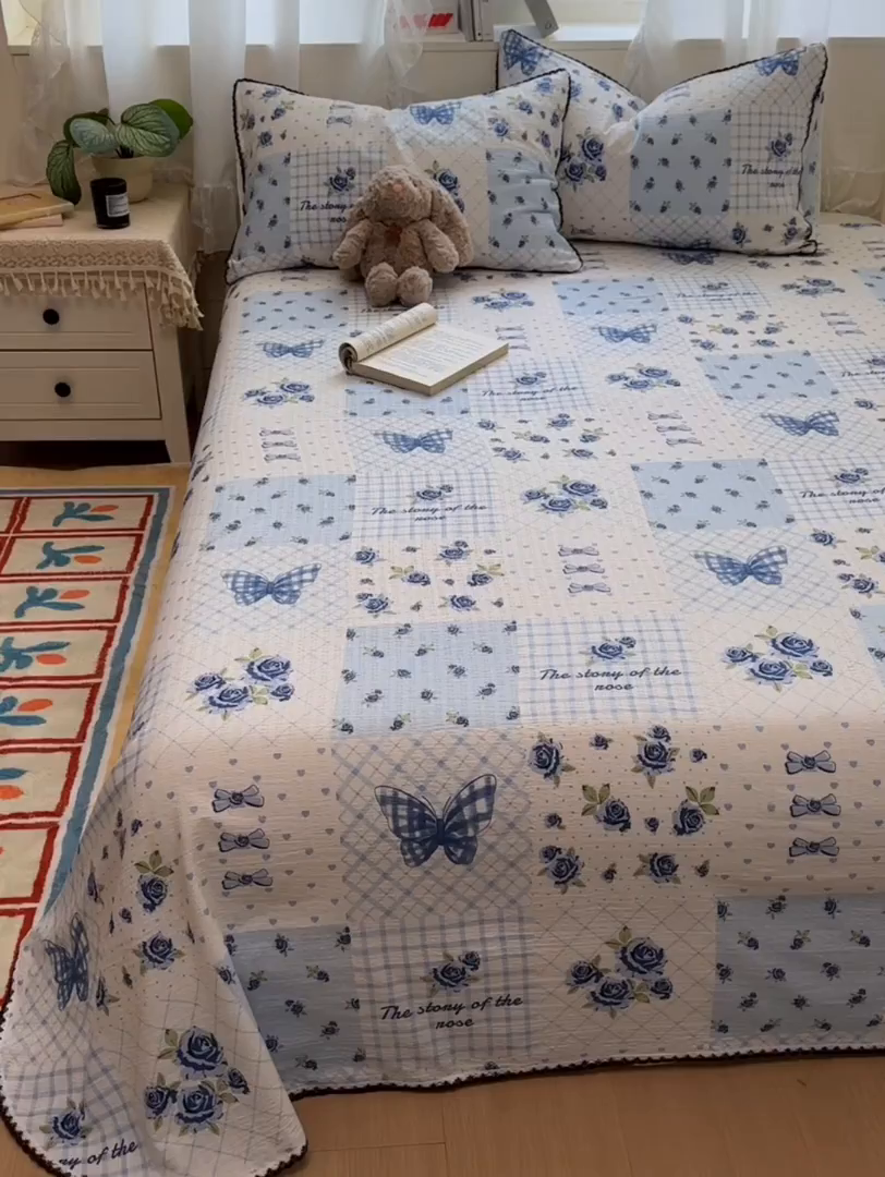 91家纺网 家纺一手货源 找家纺 优卡迪家纺馆 2025新款皱皱棉小花边床单（下载文件包含买家秀） 蓝玫之约