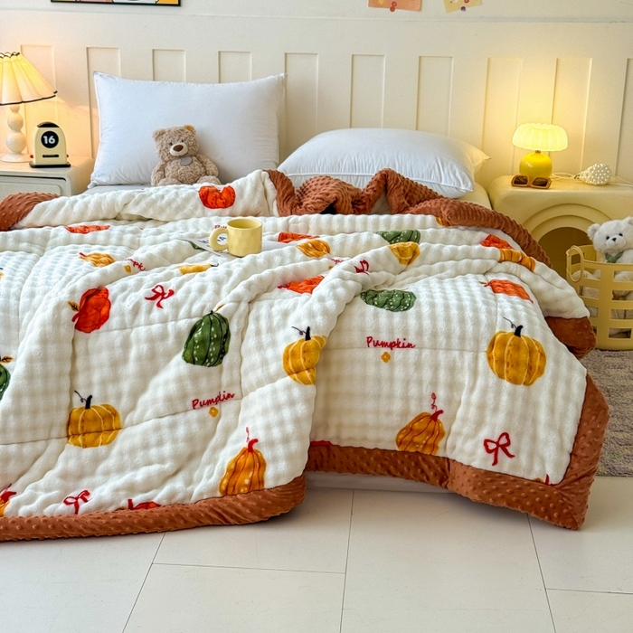 91家纺网 家纺一手货源 找家纺 宜梦家居 2025新款獭兔绒三层夹棉加厚豆豆棉被子被芯 南瓜