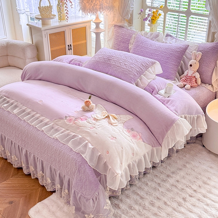 91家纺网 家纺一手货源 找家纺 绒棉世家 2025秋冬新款A类加厚牛奶绒花边床盖款床裙四件套-浪漫蝴蝶结 浪漫蝴蝶结-紫