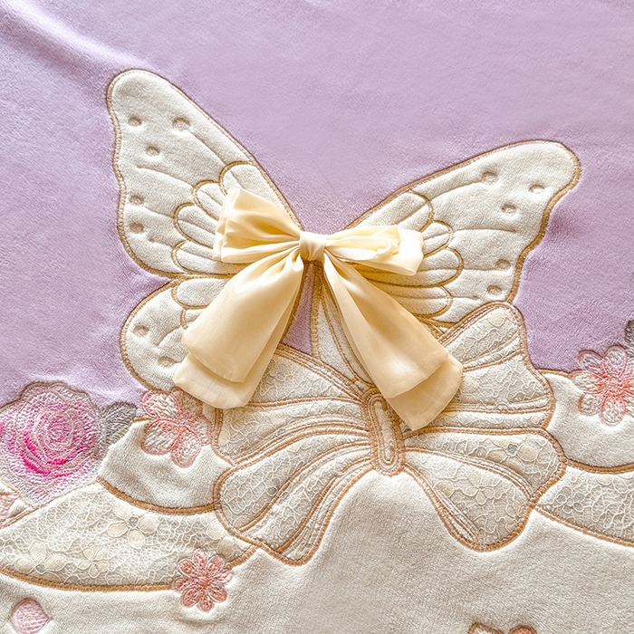 91家纺网 家纺一手货源 找家纺 绒棉世家 2025秋冬新款A类加厚牛奶绒花边床盖款床裙四件套-浪漫蝴蝶结 浪漫蝴蝶结-紫