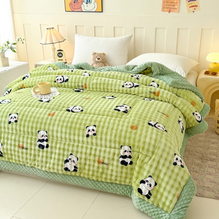 91家纺网 家纺一手货源 找家纺 宜梦家居 2025新款獭兔绒三层夹棉加厚豆豆棉被子被芯 熊猫