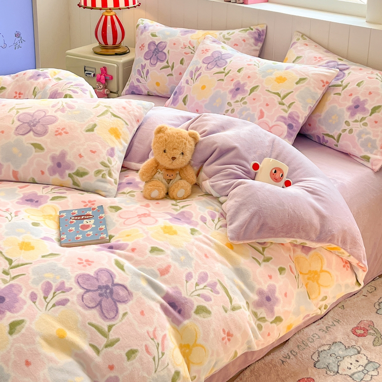 91家纺网 家纺一手货源 找家纺 佳汐蓝家纺 2025新款190克高克重牛奶绒印花四件套 小花絮语+丁香紫