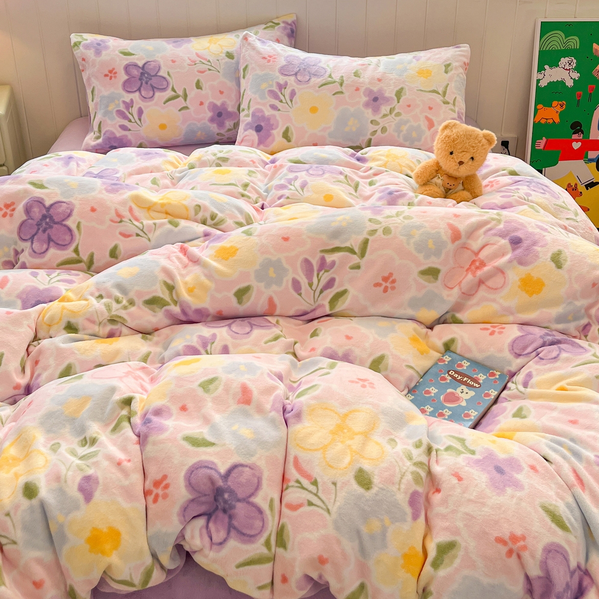 91家纺网 家纺一手货源 找家纺 佳汐蓝家纺 2025新款190克高克重牛奶绒印花四件套 小花絮语+丁香紫