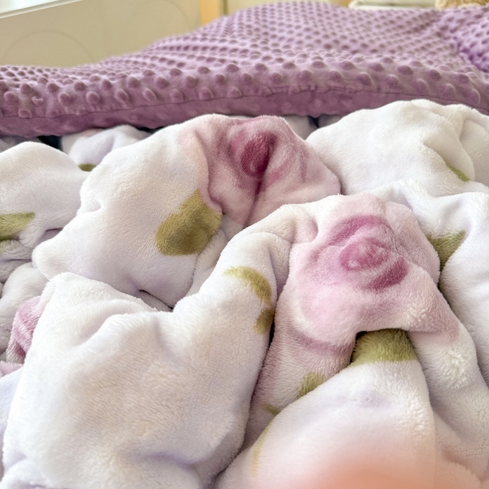 91家纺网 家纺一手货源 找家纺 宜梦家居 2025新款獭兔绒三层夹棉加厚豆豆棉被子被芯 紫花