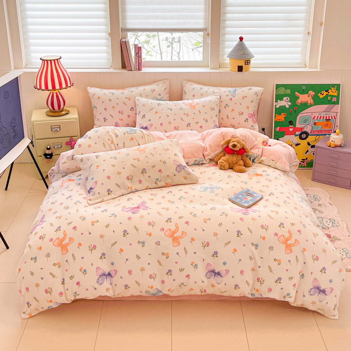 佳汐蓝家纺 2025新款190克高克重牛奶绒印花四件套 羽蝶舞+奶油粉