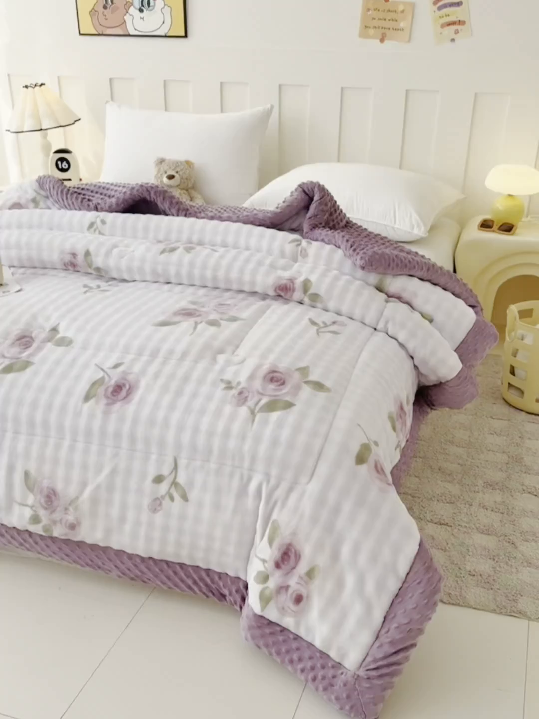 91家纺网 家纺一手货源 找家纺 宜梦家居 2025新款獭兔绒三层夹棉加厚豆豆棉被子被芯 紫花