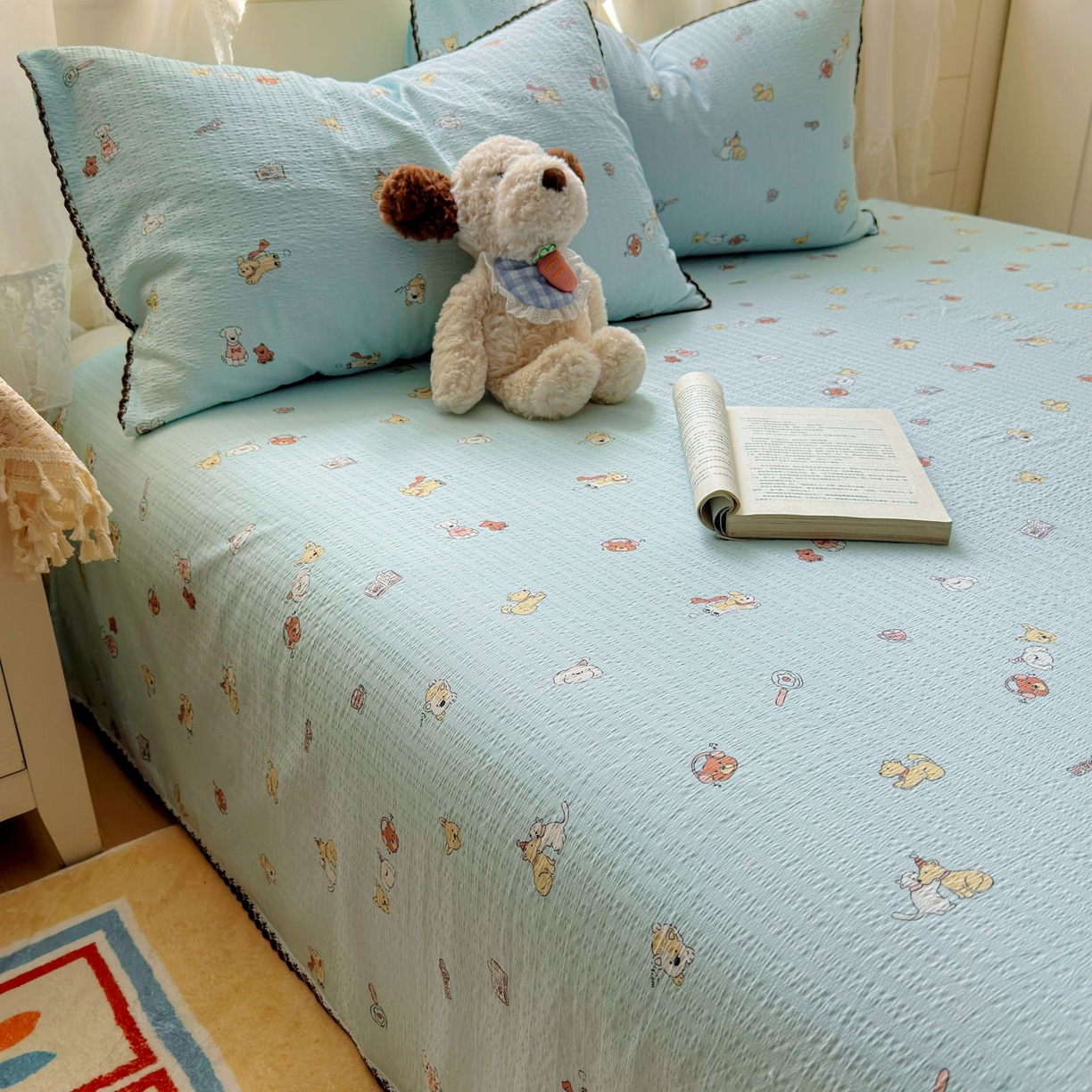 91家纺网 家纺一手货源 找家纺 优卡迪家纺馆 2025新款皱皱棉小花边床单（下载文件包含买家秀） 顽皮汪汪