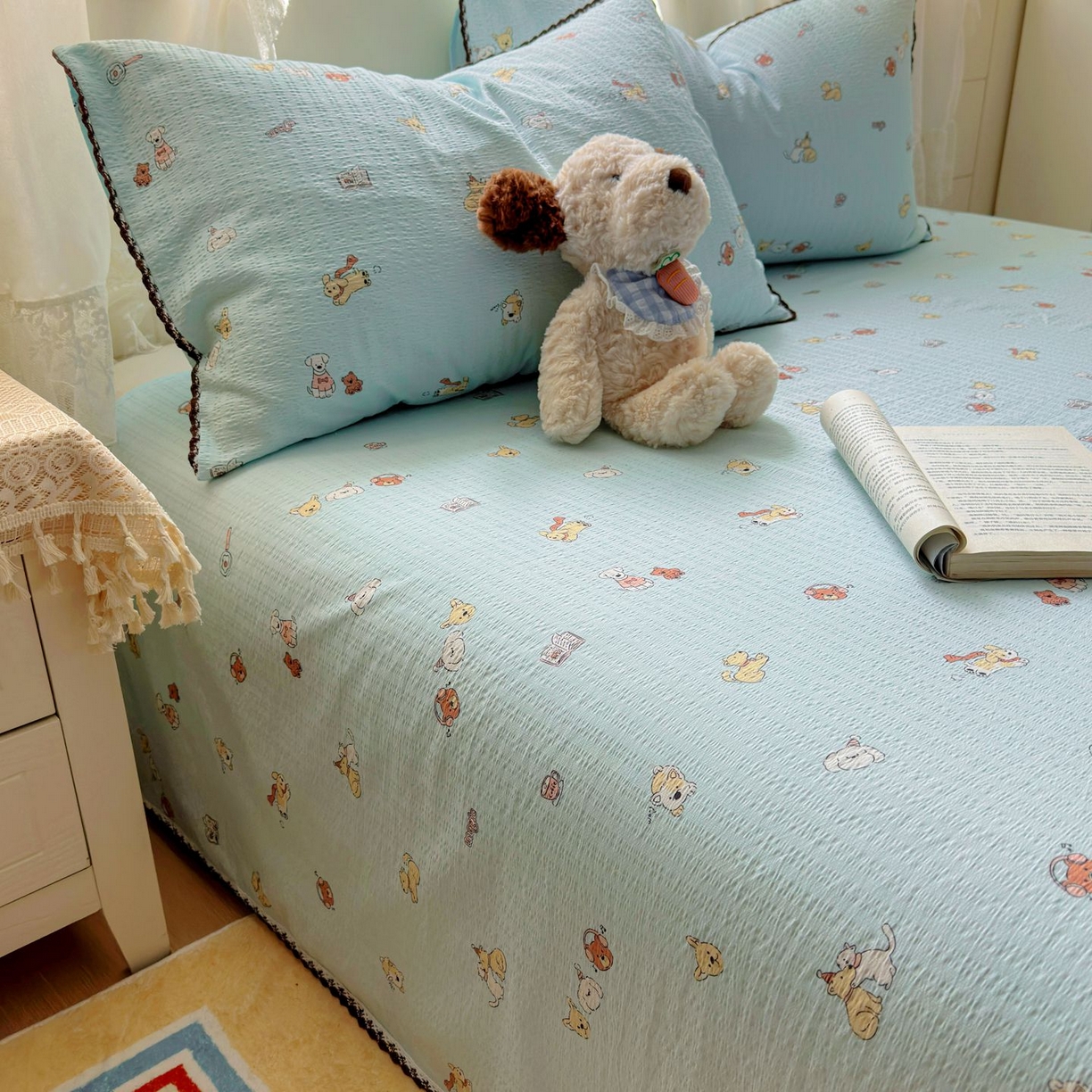 91家纺网 家纺一手货源 找家纺 优卡迪家纺馆 2025新款皱皱棉小花边床单（下载文件包含买家秀） 顽皮汪汪