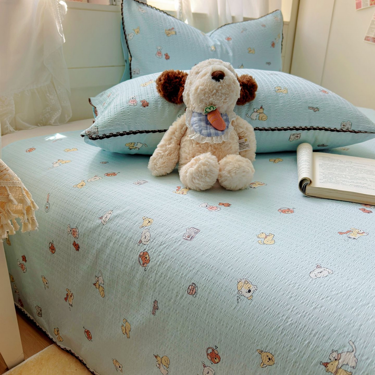 91家纺网 家纺一手货源 找家纺 优卡迪家纺馆 2025新款皱皱棉小花边床单（下载文件包含买家秀） 顽皮汪汪