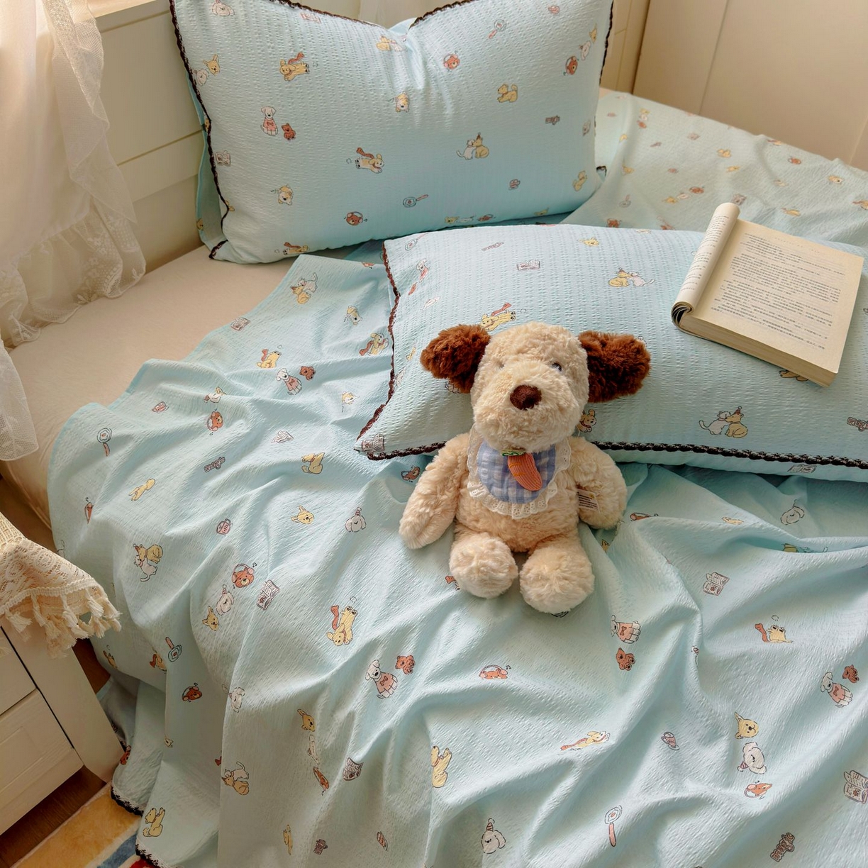 91家纺网 家纺一手货源 找家纺 优卡迪家纺馆 2025新款皱皱棉小花边床单（下载文件包含买家秀） 顽皮汪汪