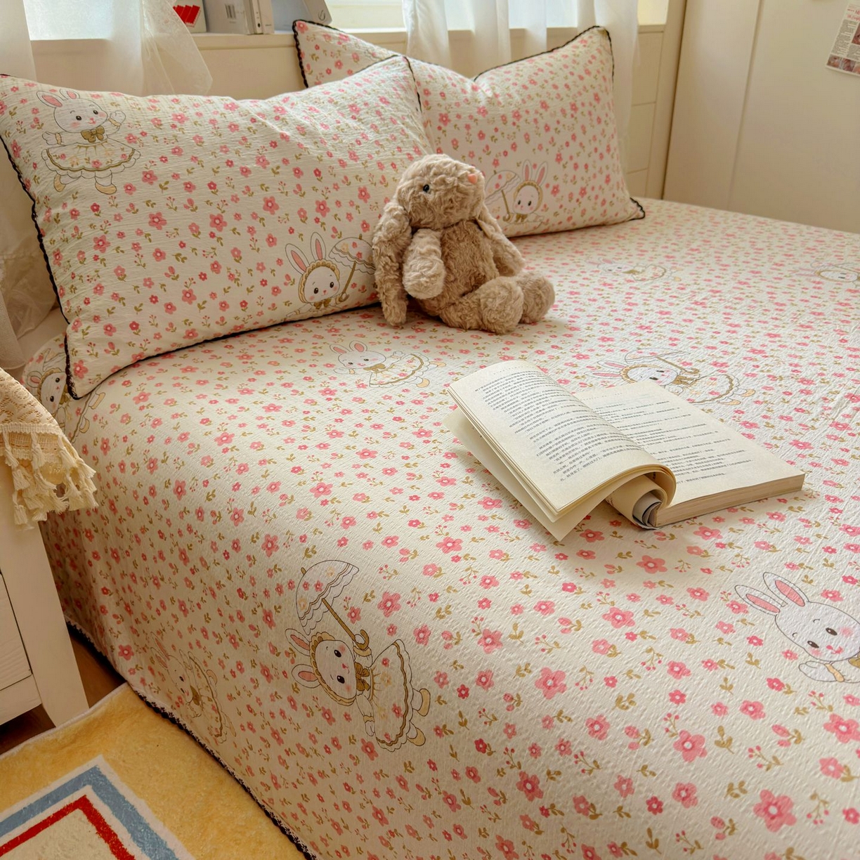 91家纺网 家纺一手货源 找家纺 优卡迪家纺馆 2025新款皱皱棉小花边床单（下载文件包含买家秀） 相见欢
