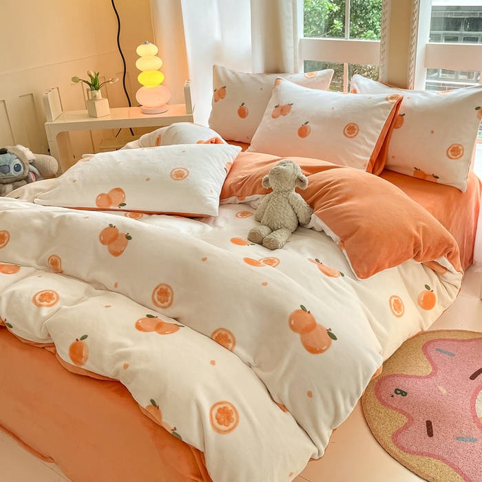 91家纺网 家纺一手货源 找家纺 佳汐蓝家纺 2025新款190克高克重牛奶绒印花四件套 橙心如意+爱玛橙