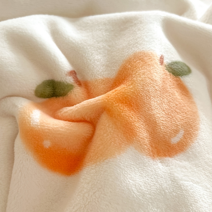 91家纺网 家纺一手货源 找家纺 佳汐蓝家纺 2025新款190克高克重牛奶绒印花四件套 橙心如意+爱玛橙