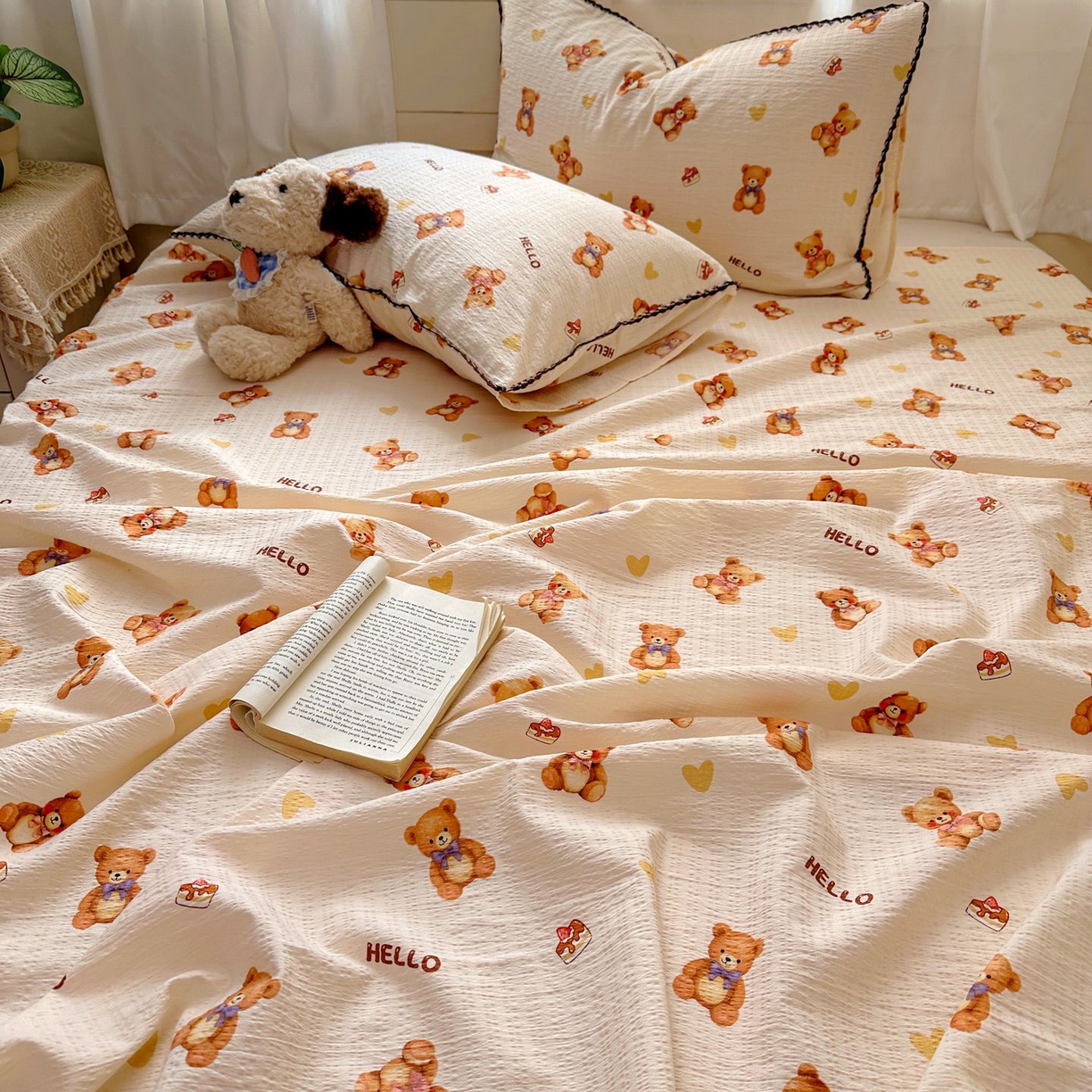 91家纺网 家纺一手货源 找家纺 优卡迪家纺馆 2025新款皱皱棉小花边床单（下载文件包含买家秀） 元气小熊