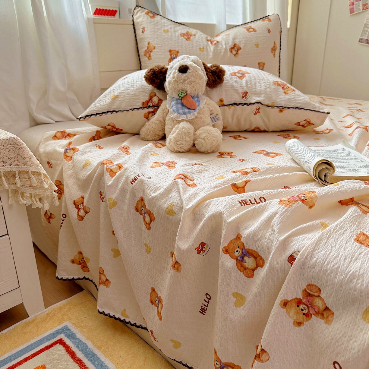 91家纺网 家纺一手货源 找家纺 优卡迪家纺馆 2025新款皱皱棉小花边床单（下载文件包含买家秀） 元气小熊