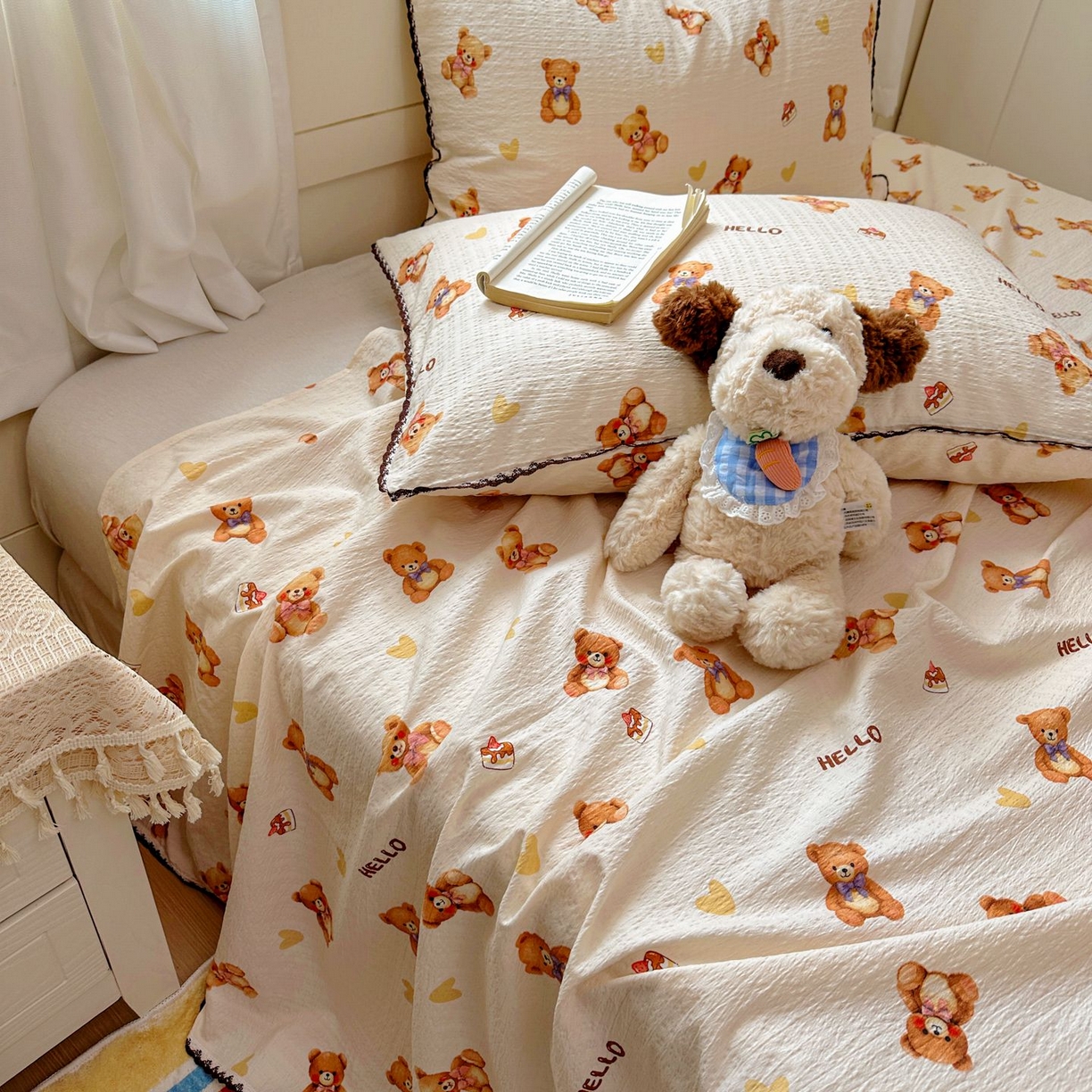 91家纺网 家纺一手货源 找家纺 优卡迪家纺馆 2025新款皱皱棉小花边床单（下载文件包含买家秀） 元气小熊