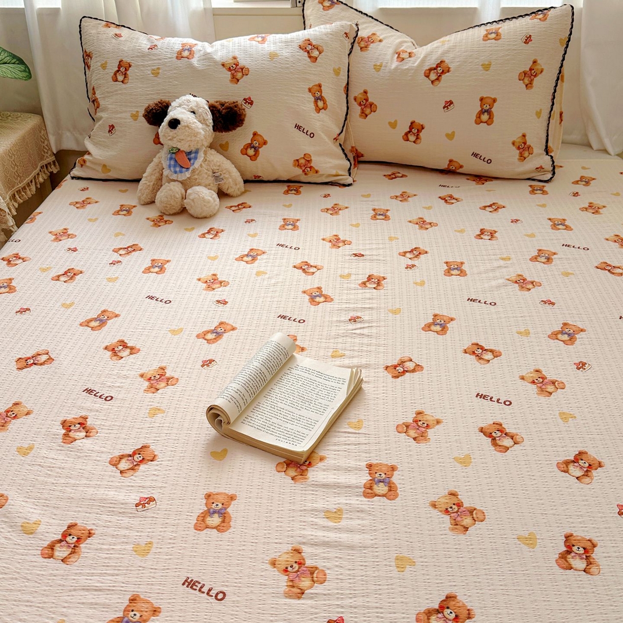 91家纺网 家纺一手货源 找家纺 优卡迪家纺馆 2025新款皱皱棉小花边床单（下载文件包含买家秀） 元气小熊