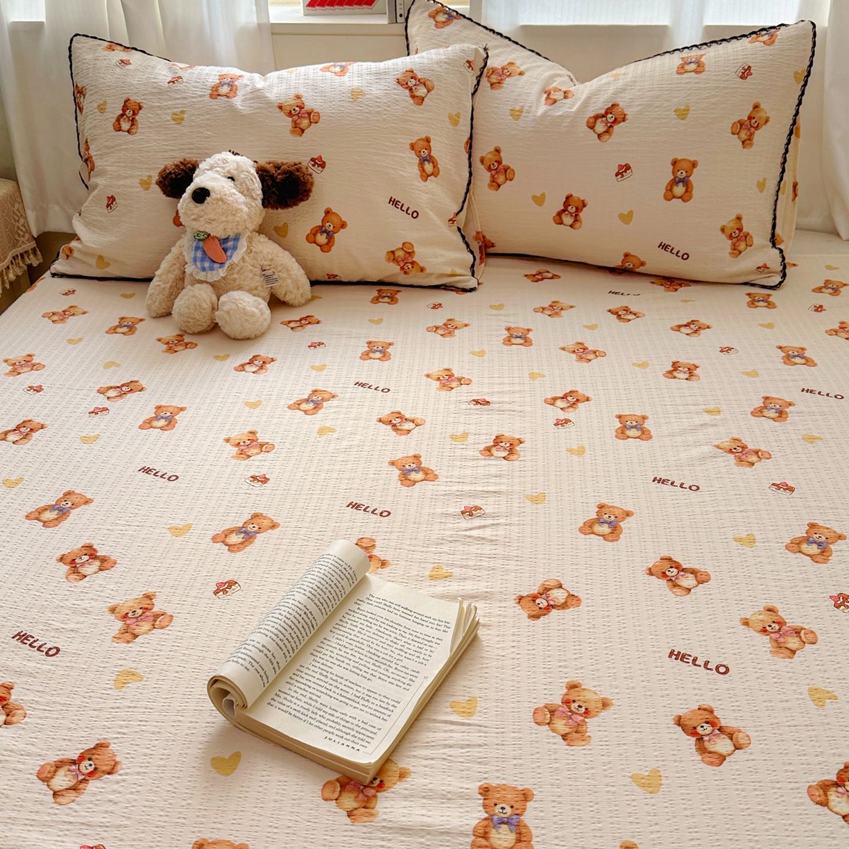 91家纺网 家纺一手货源 找家纺 优卡迪家纺馆 2025新款皱皱棉小花边床单（下载文件包含买家秀） 元气小熊