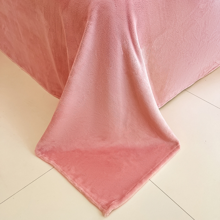 91家纺网 家纺一手货源 找家纺 佳汐蓝家纺 2025新款190克高克重牛奶绒印花四件套 粉樱桃