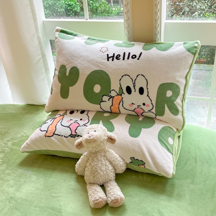 91家纺网 家纺一手货源 找家纺 佳汐蓝家纺 2025新款190克高克重牛奶绒印花四件套 莉菲兔