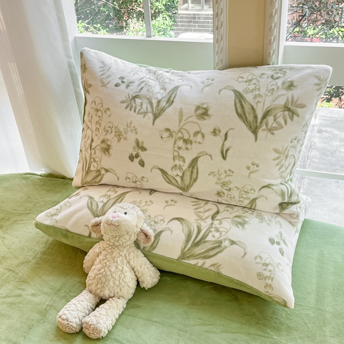 91家纺网 家纺一手货源 找家纺 佳汐蓝家纺 2025新款190克高克重牛奶绒印花四件套 铃兰花开