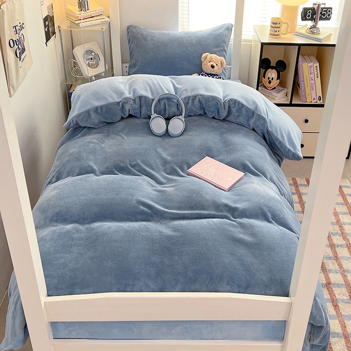 91家纺网 家纺一手货源 找家纺 （总）优卡迪家纺馆 2025新款牛奶绒纯色双拼宿舍床三件套