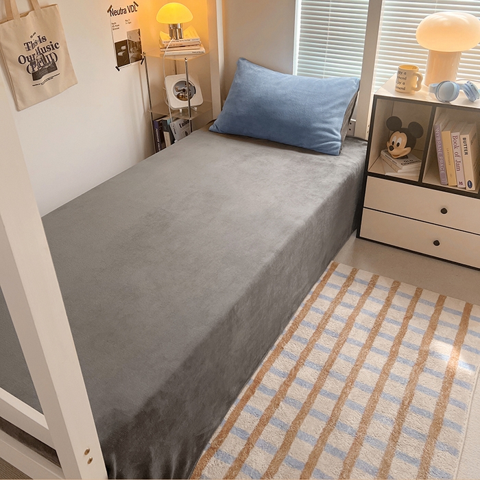 91家纺网 家纺一手货源 找家纺 （总）优卡迪家纺馆 2025新款牛奶绒纯色双拼宿舍床三件套