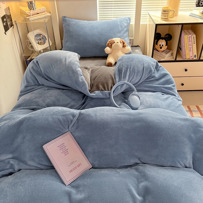 91家纺网 家纺一手货源 找家纺 （总）优卡迪家纺馆 2025新款牛奶绒纯色双拼宿舍床三件套