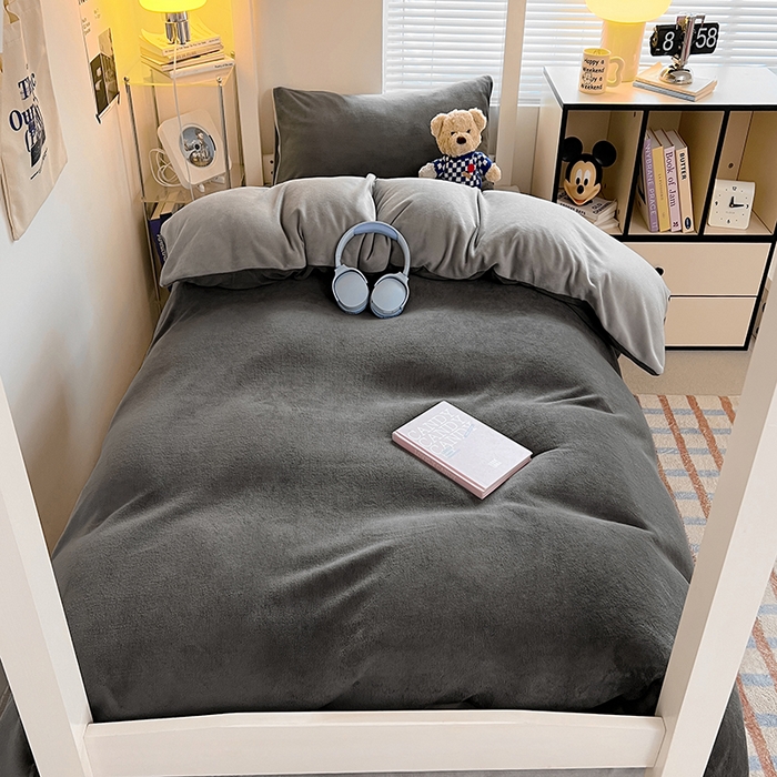 优卡迪家纺馆 2025新款牛奶绒纯色双拼宿舍床三件套 深灰银灰