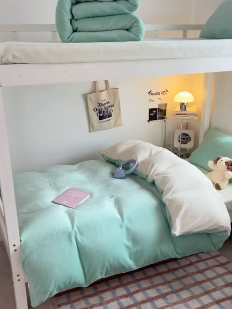 91家纺网 家纺一手货源 找家纺 优卡迪家纺馆 2025新款牛奶绒纯色双拼宿舍床三件套 嫩绿奶白