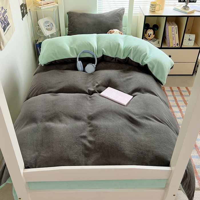 91家纺网 家纺一手货源 找家纺 （总）优卡迪家纺馆 2025新款牛奶绒纯色双拼宿舍床三件套