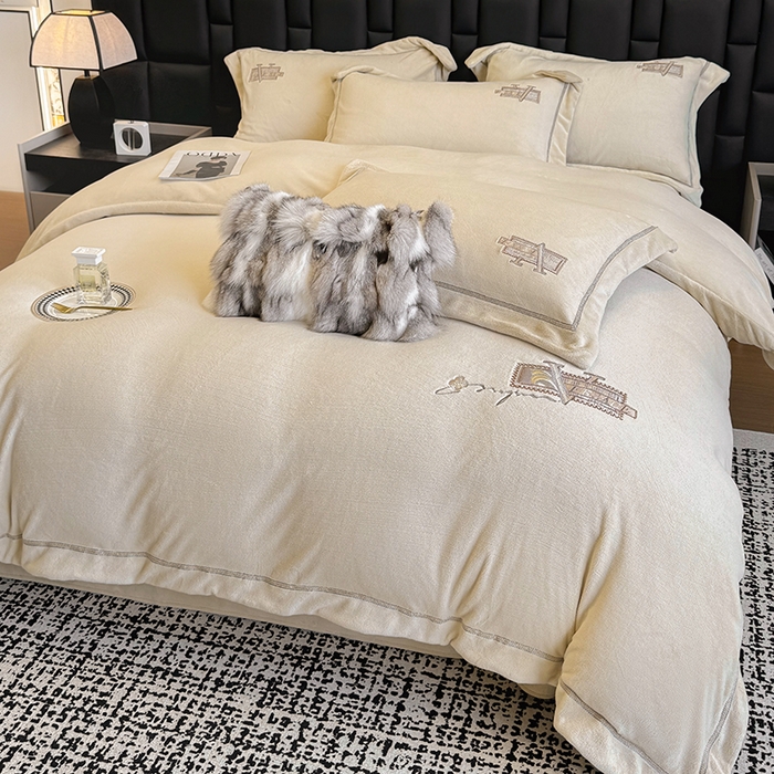 91家纺网 家纺一手货源 找家纺 丞音家纺 2025新款A类母婴级230克全消光牛奶绒轻奢刺绣四件套秋冬珊瑚绒加厚保暖绣花宝宝绒床单被套婴儿绒床 塞维尔-杏仁色