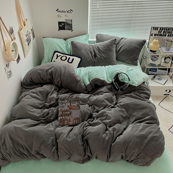 91家纺网 家纺一手货源 找家纺 （总）优卡迪家纺馆 2025新款牛奶绒纯色双拼四件套系列