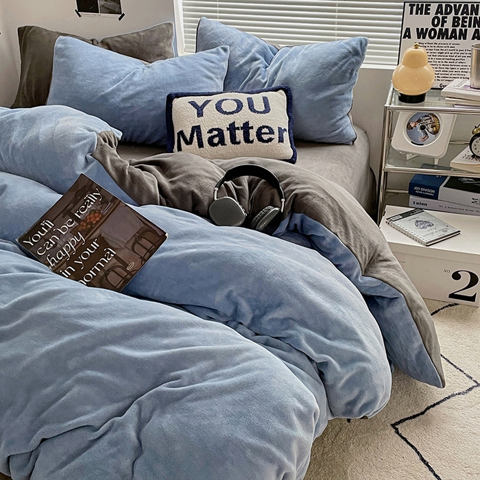 91家纺网 家纺一手货源 找家纺 （总）优卡迪家纺馆 2025新款牛奶绒纯色双拼四件套系列