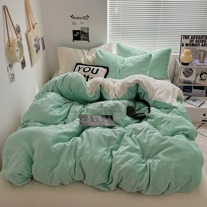 优卡迪家纺馆 2025新款牛奶绒纯色双拼四件套系列 嫩绿奶白