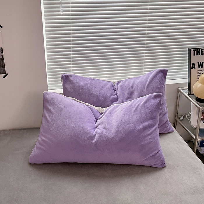 91家纺网 家纺一手货源 找家纺 优卡迪家纺馆 2025新款牛奶绒纯色双拼四件套系列 魅紫银灰