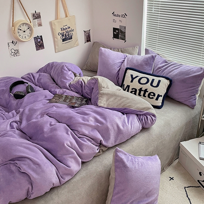 91家纺网 家纺一手货源 找家纺 优卡迪家纺馆 2025新款牛奶绒纯色双拼四件套系列 魅紫银灰