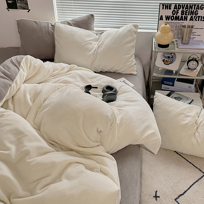 91家纺网 家纺一手货源 找家纺 优卡迪家纺馆 2025新款牛奶绒纯色双拼四件套系列 奶白银灰