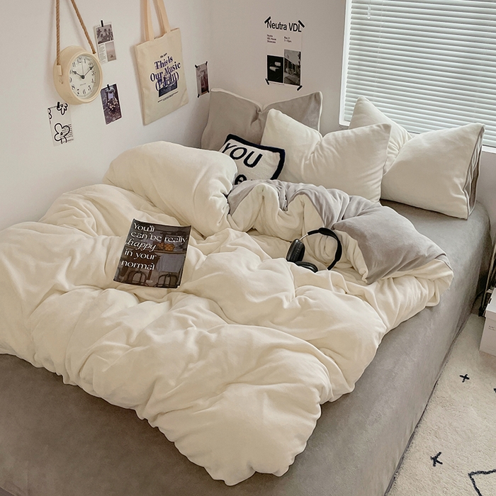 91家纺网 家纺一手货源 找家纺 优卡迪家纺馆 2025新款牛奶绒纯色双拼四件套系列 奶白银灰