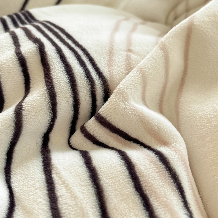 91家纺网 家纺一手货源 找家纺 佳汐蓝家纺 2025新款190克高克重牛奶绒印花四件套 维纳斯