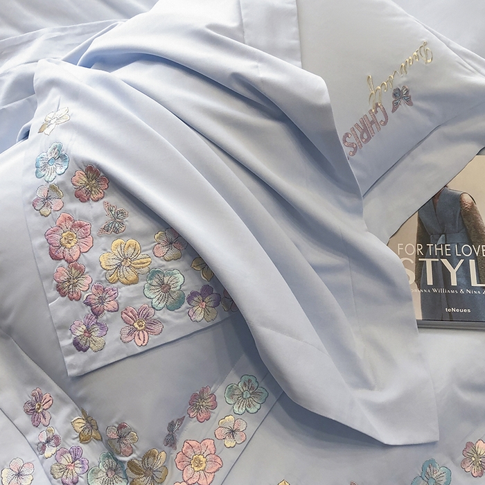 91家纺网 家纺一手货源 找家纺 丞音家纺 【特价新品】A类100支超柔超细旦长绒棉磨毛保暖绣花四件套纯棉加厚刺绣全棉床单被套-花瑾系列 花瑾-祖玛蓝