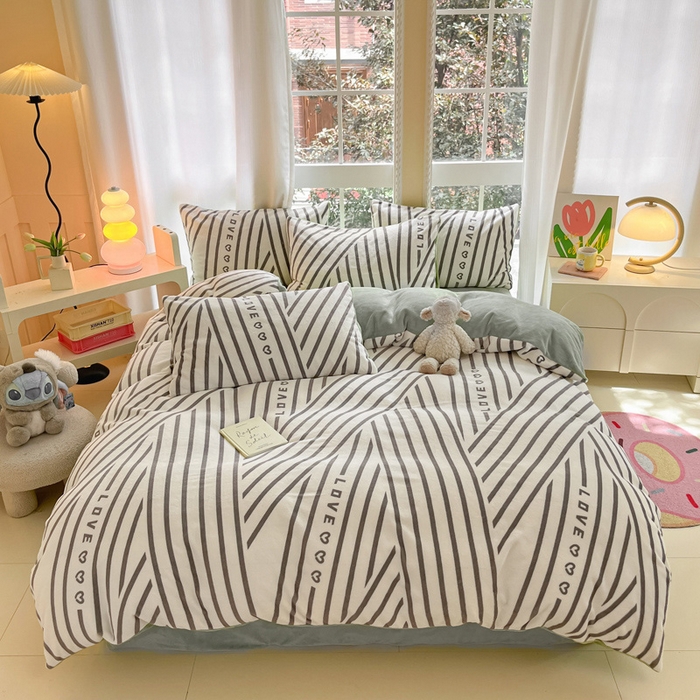 佳汐蓝家纺 2025新款190克高克重牛奶绒印花四件套 休闲恋曲