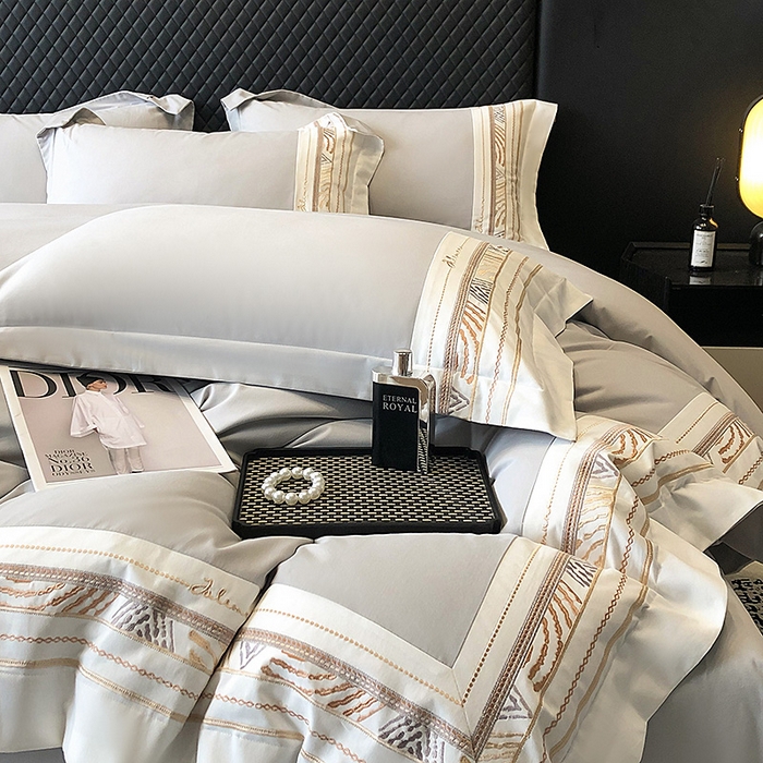 91家纺网 家纺一手货源 找家纺 丞音家纺 2025新款瑞恩超柔A类100支超细旦长绒棉磨毛刺绣四件套秋冬加厚纯棉全棉绣花床上用品 瑞恩-浅灰色