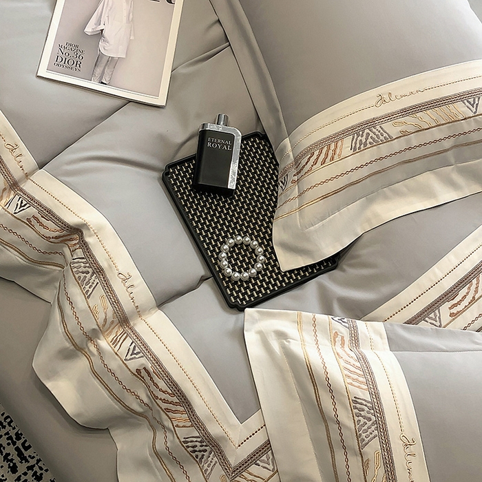 91家纺网 家纺一手货源 找家纺 丞音家纺 2025新款瑞恩超柔A类100支超细旦长绒棉磨毛刺绣四件套秋冬加厚纯棉全棉绣花床上用品 瑞恩-浅灰色