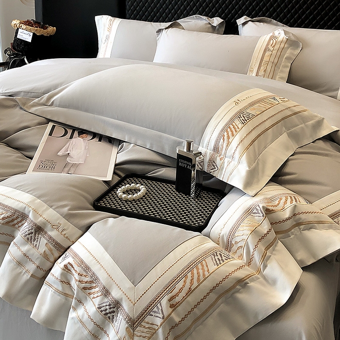 91家纺网 家纺一手货源 找家纺 丞音家纺 2025新款瑞恩超柔A类100支超细旦长绒棉磨毛刺绣四件套秋冬加厚纯棉全棉绣花床上用品 瑞恩-浅灰色