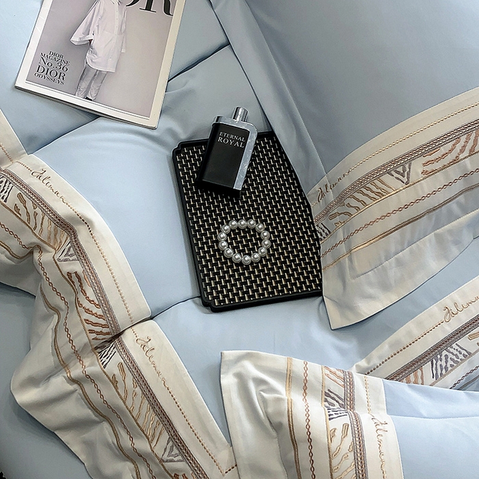 91家纺网 家纺一手货源 找家纺 丞音家纺 2025新款瑞恩超柔A类100支超细旦长绒棉磨毛刺绣四件套秋冬加厚纯棉全棉绣花床上用品 瑞恩-祖玛蓝