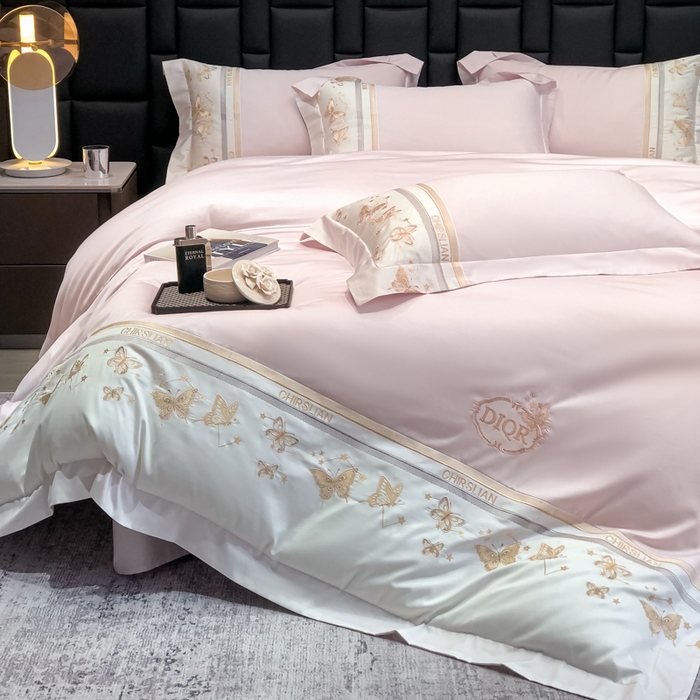 91家纺网 家纺一手货源 找家纺 丞音家纺 2025新款高档包装A类母婴级双面全棉蝴蝶刺绣纯棉长绒棉绣花四件套 梦蝶-冰莓粉