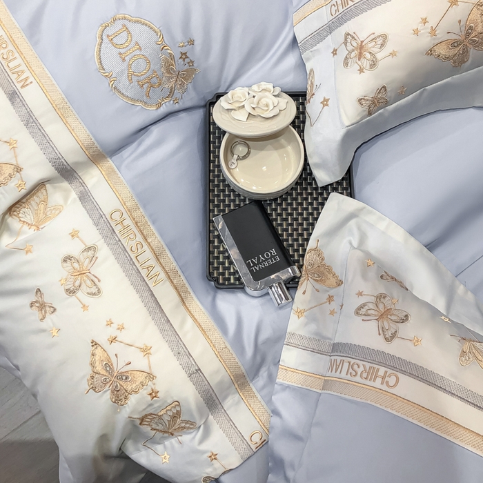 91家纺网 家纺一手货源 找家纺 丞音家纺 2025新款高档包装A类母婴级双面全棉蝴蝶刺绣纯棉长绒棉绣花四件套 梦蝶-雾霾蓝