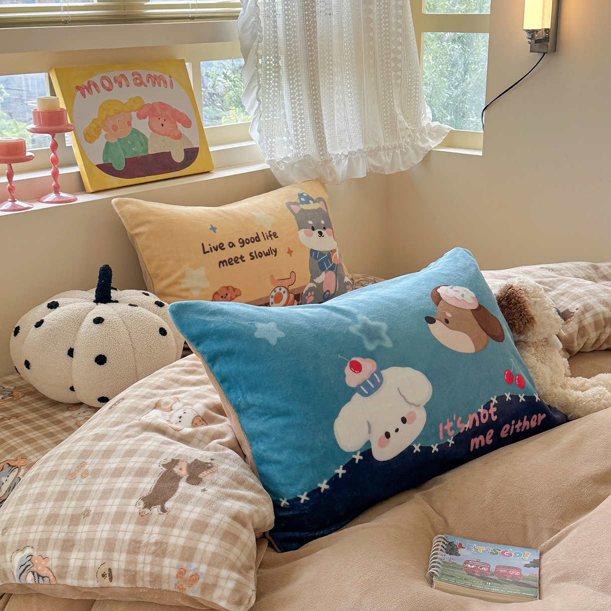 91家纺网 家纺一手货源 找家纺 柚子YOUTH 2025新款加厚牛奶绒卡通毛巾绣四件套-印加绣送同款毛毯 雪纳瑞